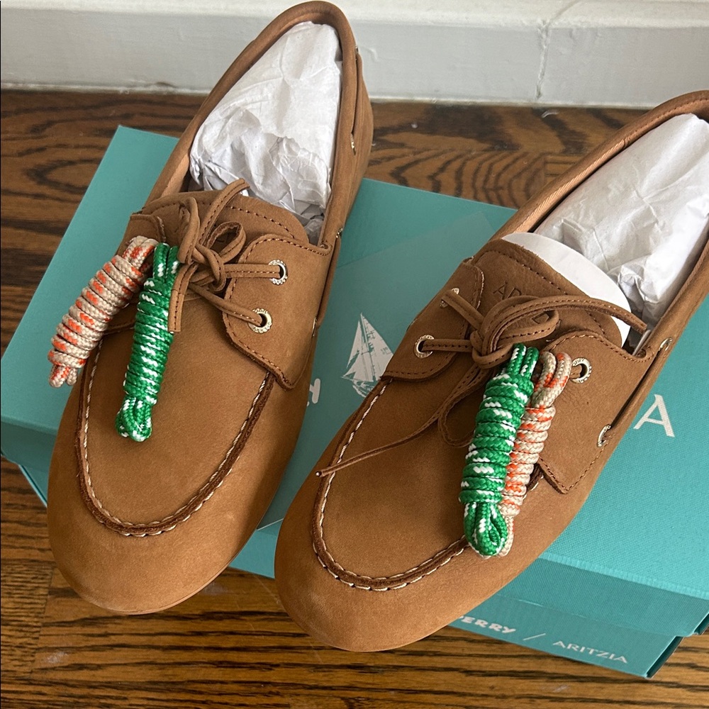 Brand New Aritzia Boat Shoes